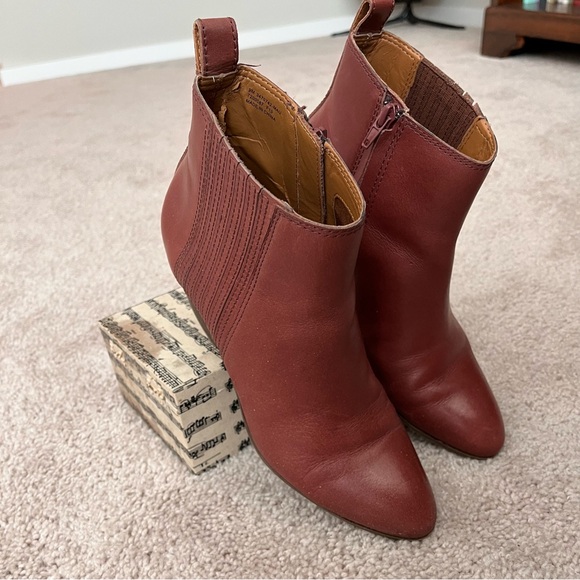 Frye Shoes - Frye Leather Chelsea Bootie